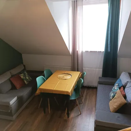 Ostoja Karkonoska ロッジ ポドグジン